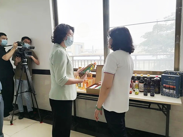 Warmly welcome leaders of Jiangmen Government and Pengjiang District Government to visit Mingfu Grain and Oil research and guidance